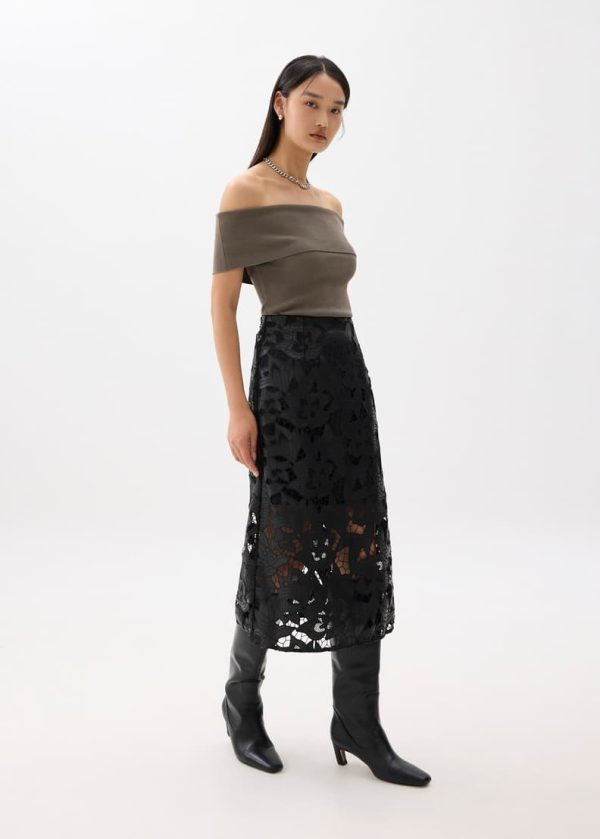 Fitted Off Shoulder Knit Top - Image 5