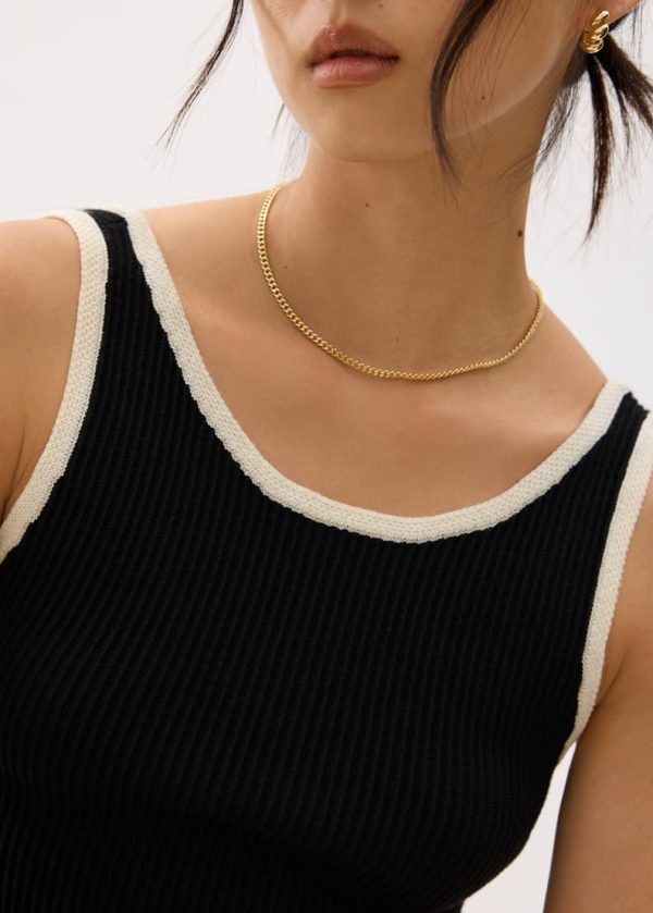 Contrast Knit V-neck Fitted Crop Top - Image 3