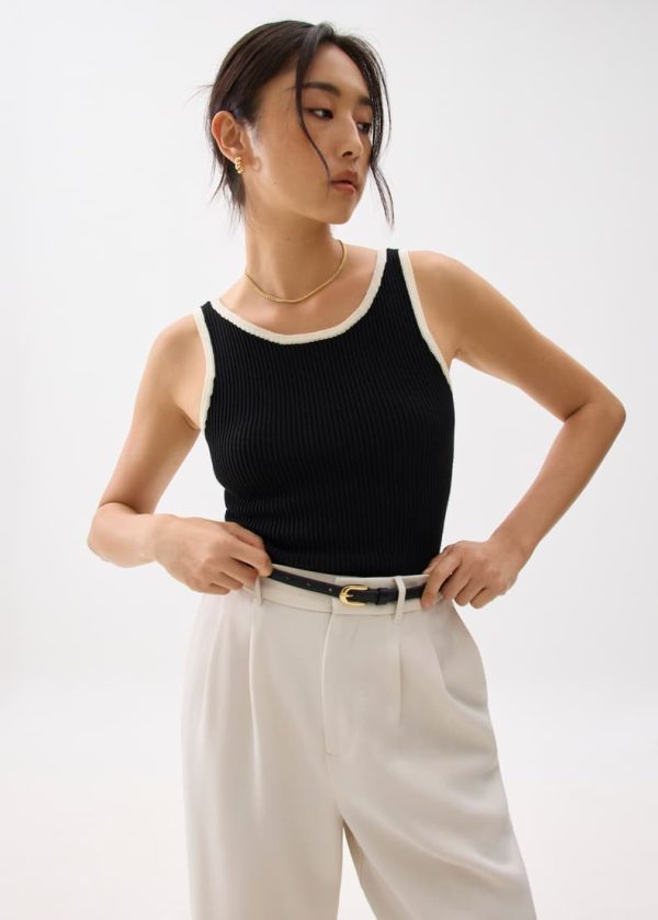 Contrast Knit V-neck Fitted Crop Top - Image 2
